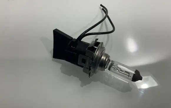 Mercedes-Benz CLS C219 Headlight/headlamp bulb 