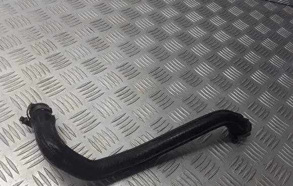 Mercedes-Benz C W203 Engine coolant pipe/hose A2035015782