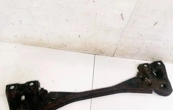 Volvo V70 Engine splash shield/under tray 30699889