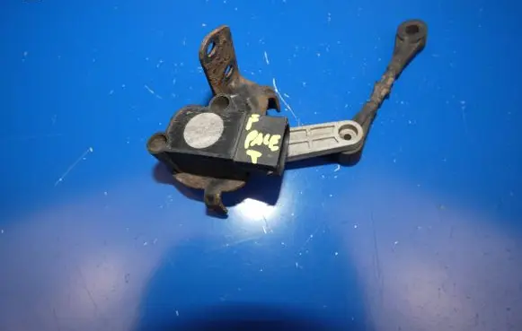 Jaguar F-Pace Rear air suspension level height sensor HK833C280DA 16235 304210