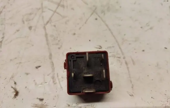 BMW 3 E36 Other relay 10082200191 6136 1393404