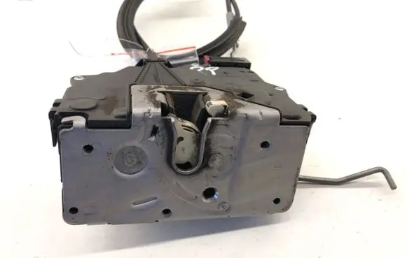 Opel Corsa D Front door lock 13258274
