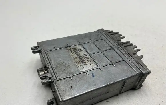 Volkswagen PASSAT B5 Engine control unit/module 028906021GL 0281001656 28SA3359