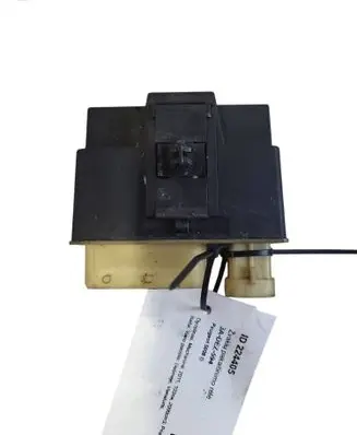 Peugeot 5008 Glow plug pre-heat relay 9662570880