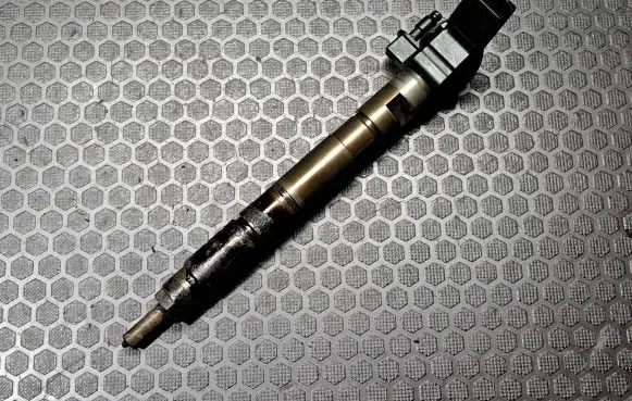 Audi A6 S6 C6 4F Fuel injector 059130 059130277AH