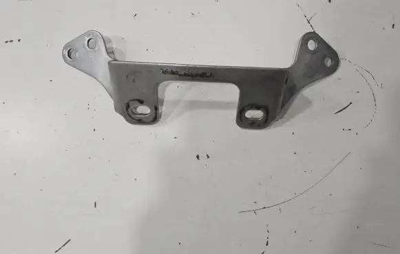 Mercedes-Benz E AMG W213 Muffler mount bracket/holder A1774920200