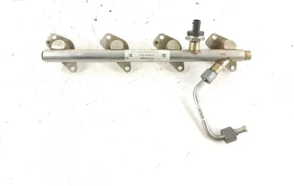 Mercedes-Benz C W205 Fuel main line pipe 2740700995 2740701095