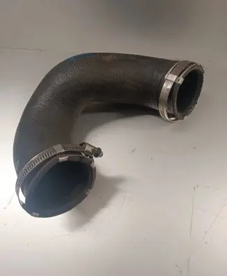 Audi Q7 4L Intercooler hose/pipe 7L6145972E