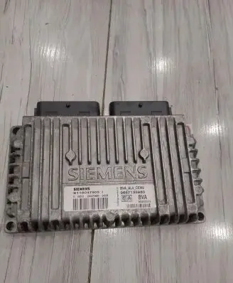 Volkswagen Polo V 6R Engine control unit/module ECU 9657135980