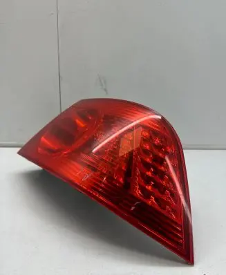 Volkswagen Phaeton Rear/tail lights