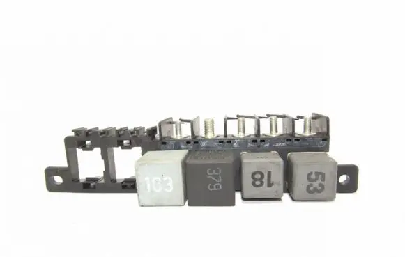 Audi A3 S3 8L Fuse module 8L0941822