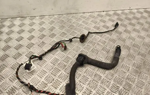 Mercedes-Benz C W204 Rear door wiring loom A2044400805