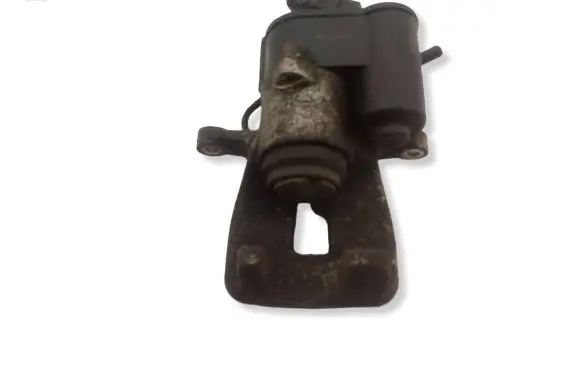 Volkswagen PASSAT B6 Rear brake caliper 
