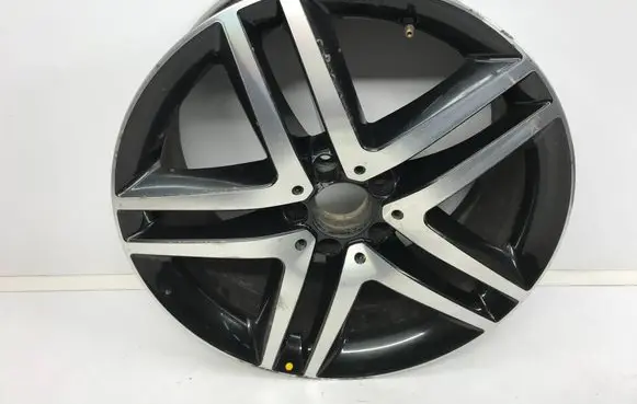 Mercedes-Benz Vito Viano W447 R19 alloy rim A4474014500