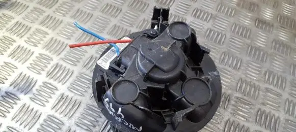 Nissan Micra Heater fan/blower f667217d