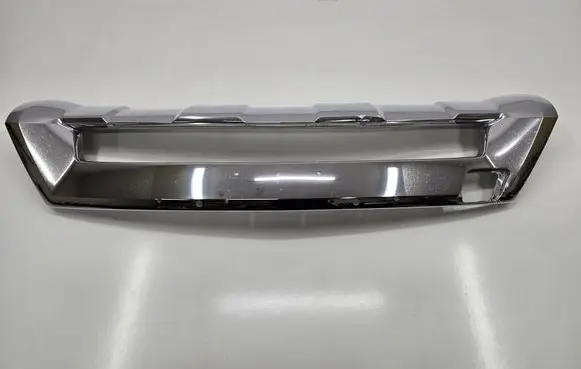 Front bumper lip