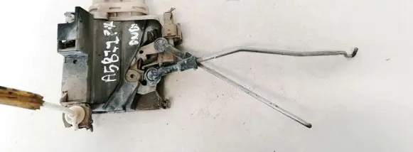 Audi A4 S4 B5 8D Front door lock 8D14837015C