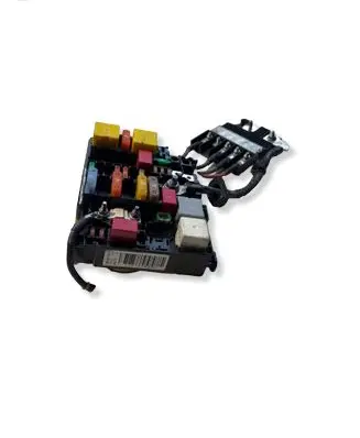 Opel Combo E Fuse module 9804848480