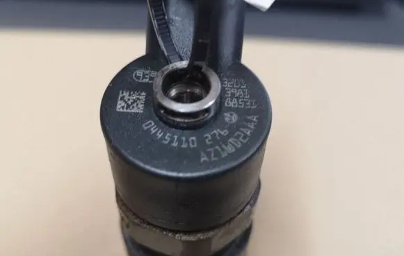 Opel Zafira B Fuel injector 0445110276