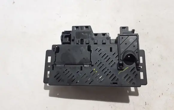 Mercedes-Benz GLE W167 Fuse module A1675404131