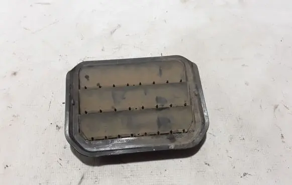 Ford Fiesta Fender grill H1BBA280B62AB