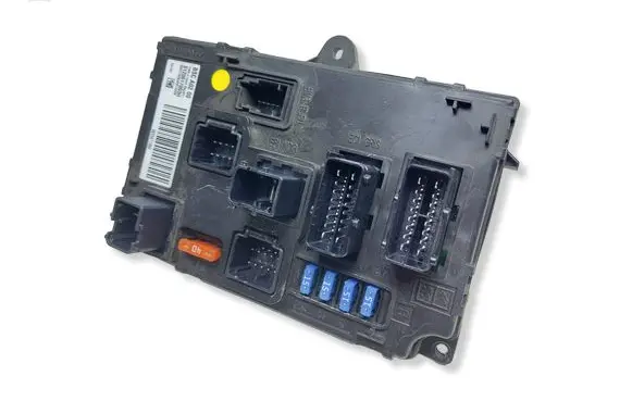 Peugeot 407 Fuse module 9655471980KASACJ 9655471980