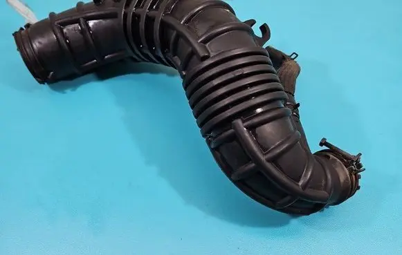 Intercooler hose/pipe