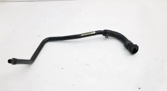 Mercedes-Benz GLA W156 Engine coolant pipe/hose A1332000053