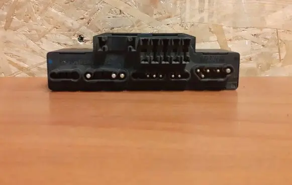 Mercedes-Benz E W210 Fuse module 1902 A2105400372