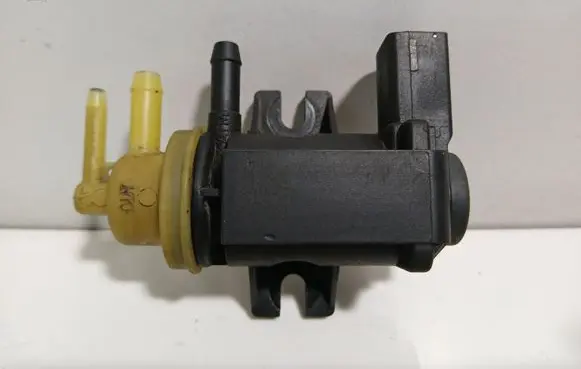 Volkswagen PASSAT B7 Turbo solenoid valve 4011464A