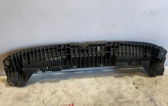 Toyota Auris 150 Front bumper mounting bracket 5261812010