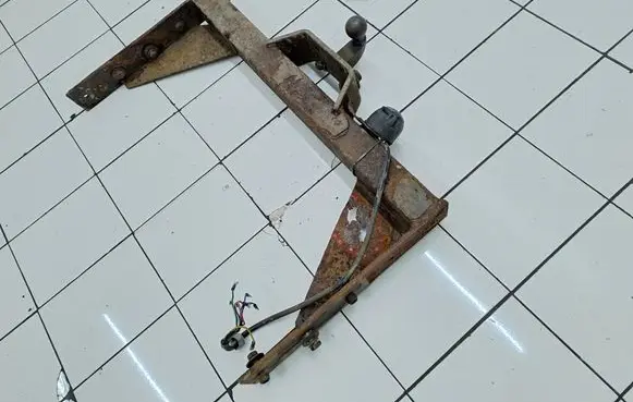 Iveco Daily 35.8 - 9 Tow bar set 
