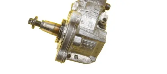 BMW 3 E90 E91 Fuel injection high pressure pump 0445010506 N47D20C