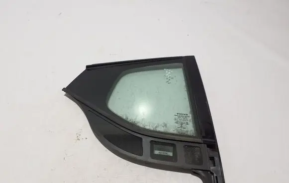Volvo C40 Rear vent window glass 32368704