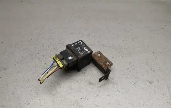 Glow plug pre-heat relay