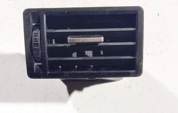 Ford Focus C-MAX Dash center air vent grill 3m51r018b08afw 3m51-r018b08-afw