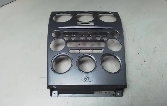 Mazda 6 Radio/GPS head unit trim 