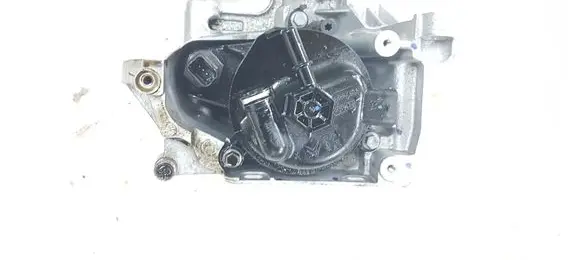 Ford Kuga II Fuel filter bracket/mount holder 9804498180