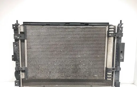 Opel Vivaro Radiator set 9834296080 9816746580 9675747980