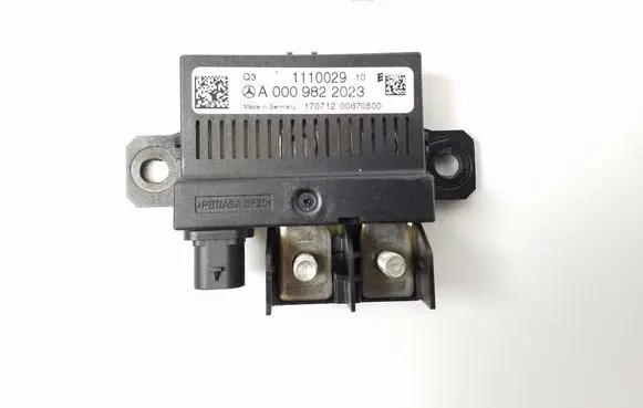 Mercedes-Benz E C207 W207 Other relay A0009822023