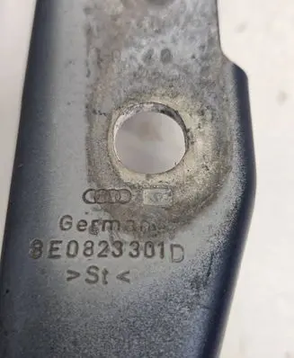 Audi A4 S4 B6 8E 8H Engine bonnet/hood hinges 8E0823301D 8E0823302D
