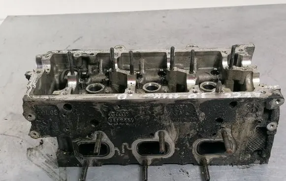 Audi A6 S6 C6 4F Engine head 