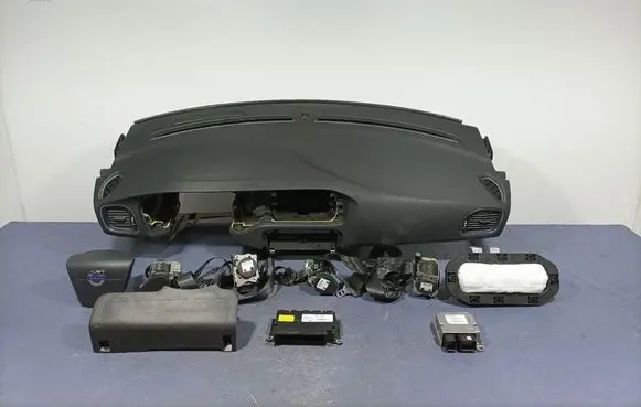 Volvo V40 Dashboard 