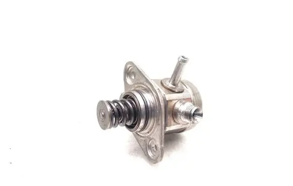 Suzuki SX4 S-Cross Fuel injection high pressure pump 0261520391