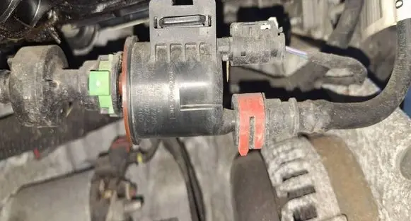 Opel Insignia B Turbo solenoid valve 12632174