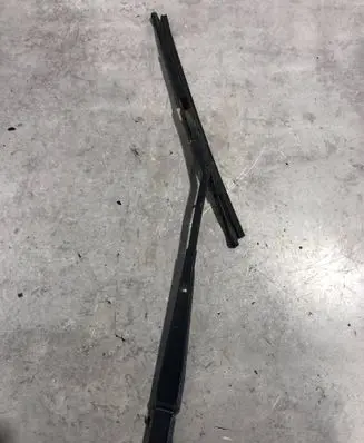 Jeep Wrangler Front wiper blade arm 