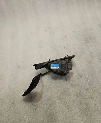 Renault Espace - Grand espace IV Accelerator throttle pedal 8200007513 6PV00811918