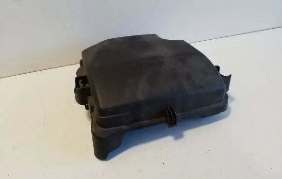 Iveco Daily 5th gen Fuse box cover 5801393356