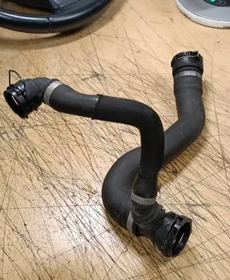 BMW X5 E70 Engine coolant pipe/hose 780807602 7808076