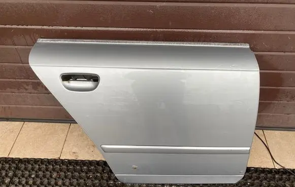 Audi A4 S4 B7 8E 8H Rear door